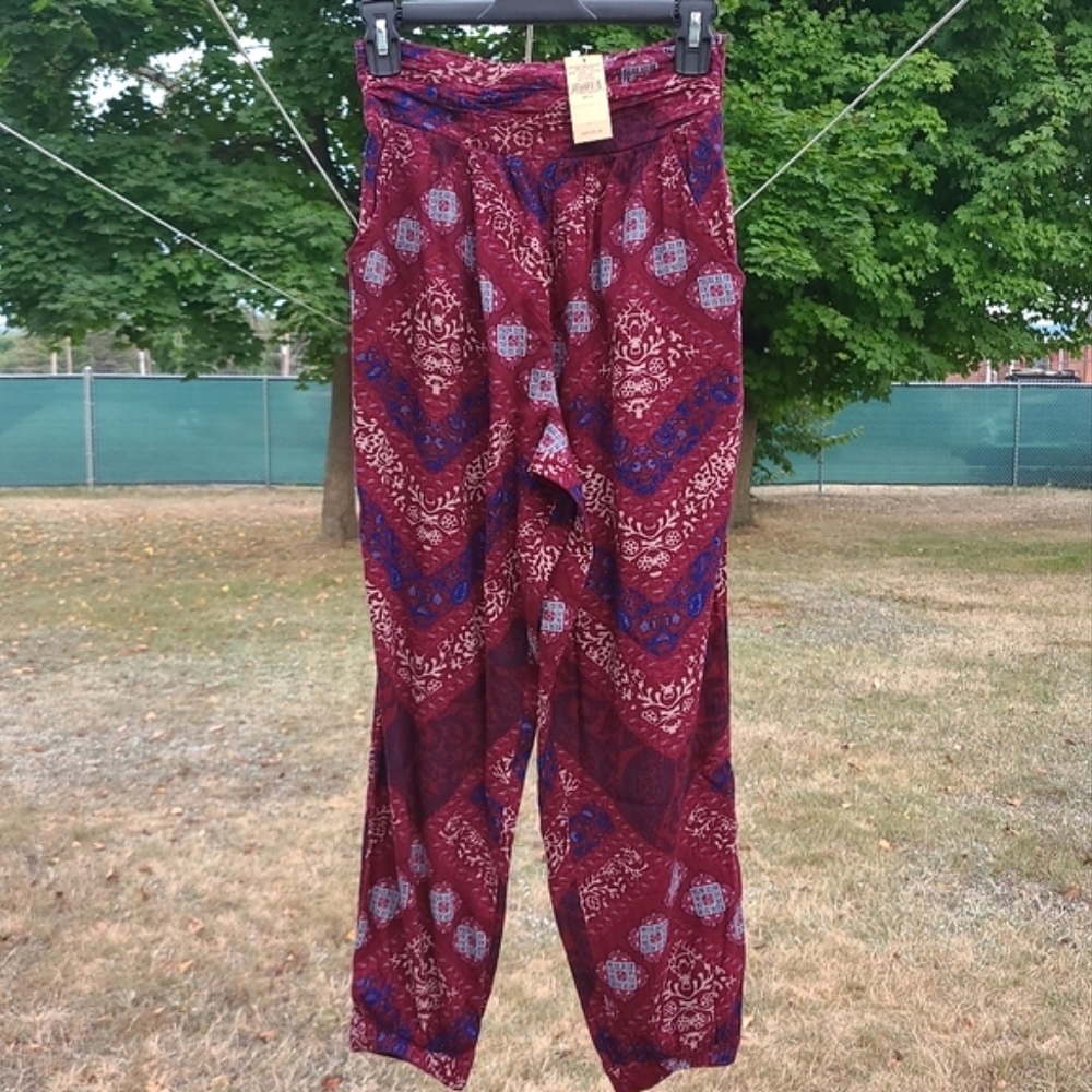 NWT American Eagle Bohemian Pants Patterned Burgundy, Maroon, and Blue - small